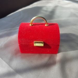 Mystery earring box (9 unique pairs)